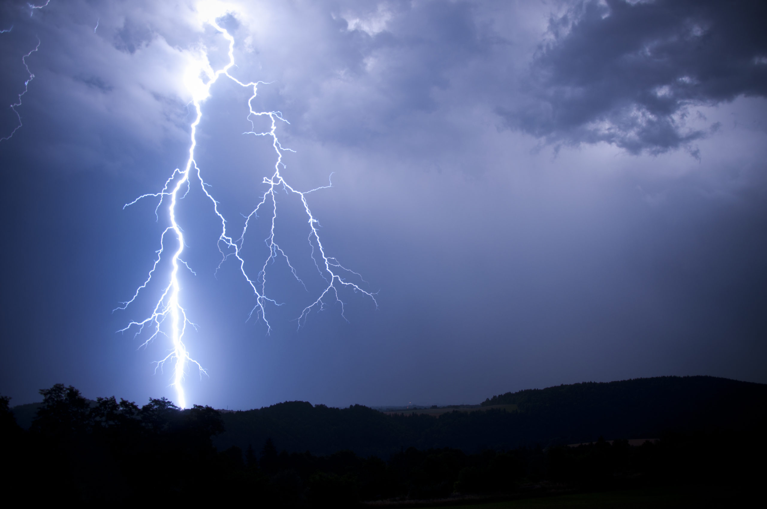 Commerical surge protection: what to consider? | Hager